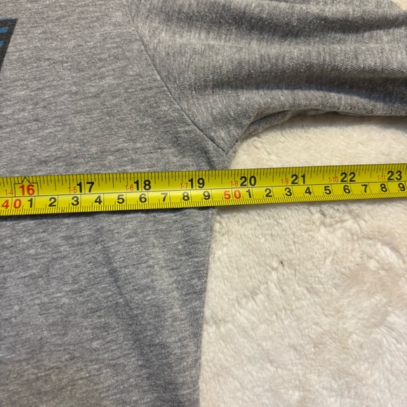 Oakley Tee Medium Gray Long Sleeve Blue White Geometric Logo Graphic Regular Fit - Picture 9 of 11